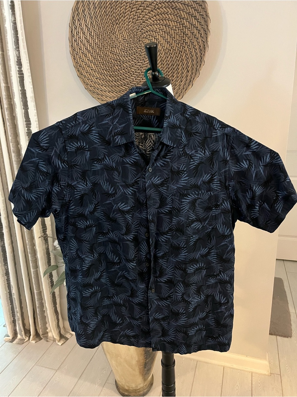 Men's Short-Sleeve Navy Leaf Print Button-Down Shirt